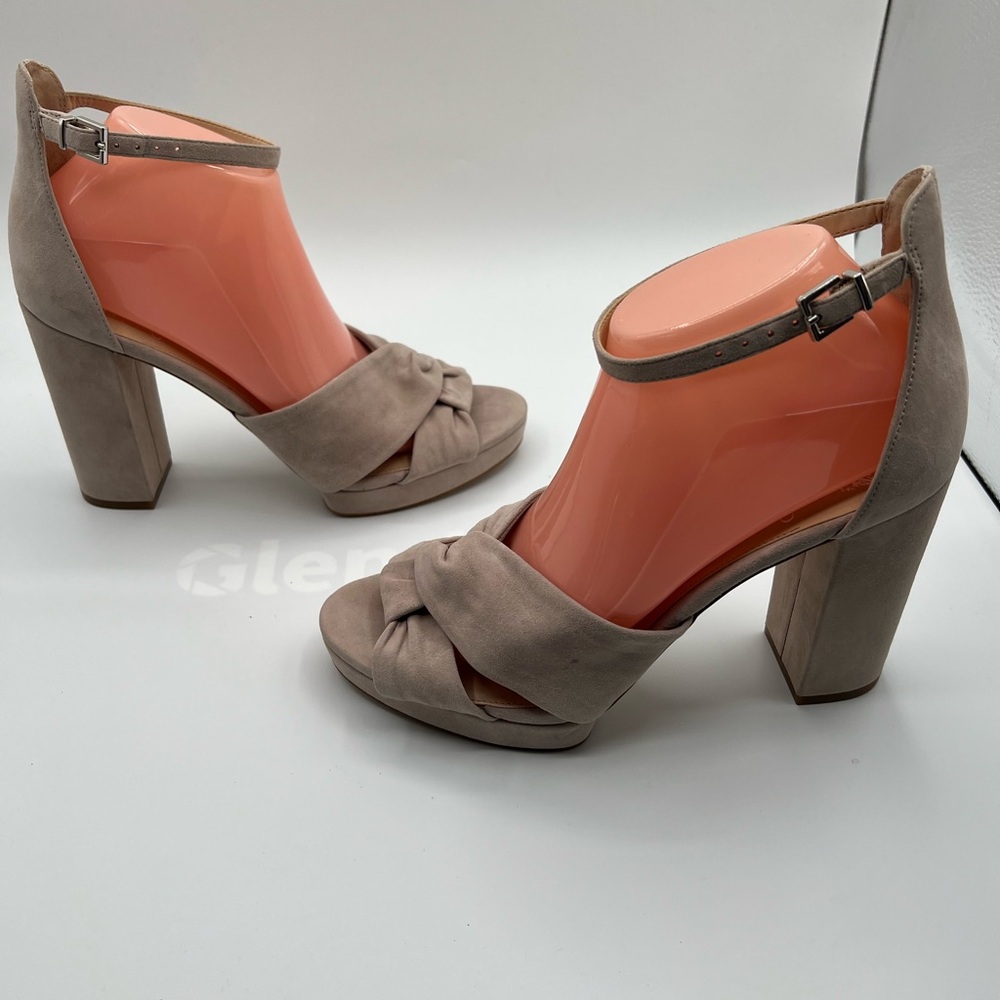 Vince Camuto Taupe Suede Block Heel Sandals – Size [10]